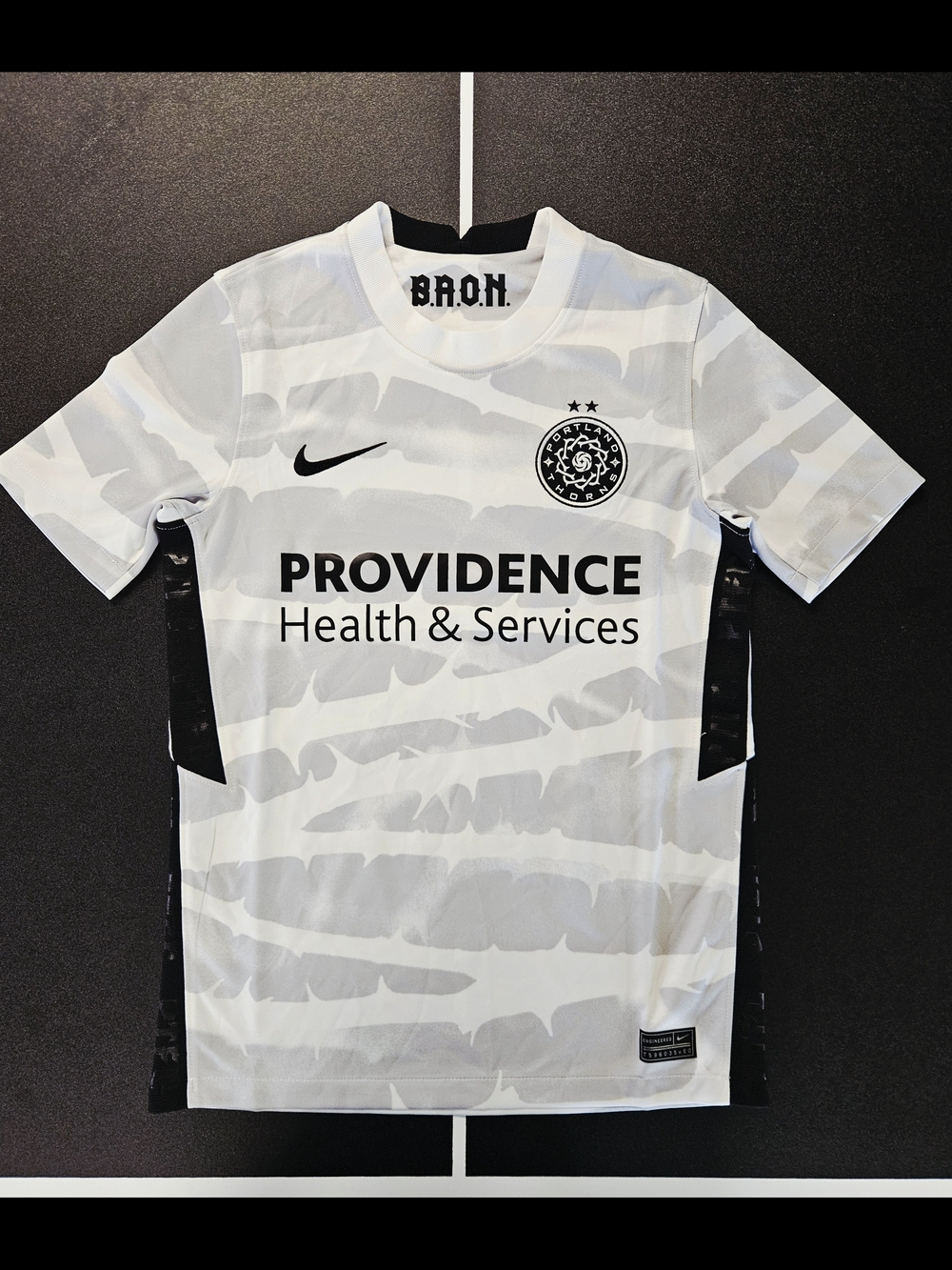 Nike Portland Thorns FC Kids Size M White Gray Camo Soccer Jersey